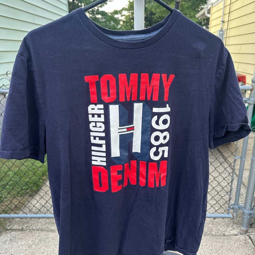 Tommy Hilfiger Denim Navy Graphic Logo Tee Men’s Size L Streetwear T-Shirt 1985